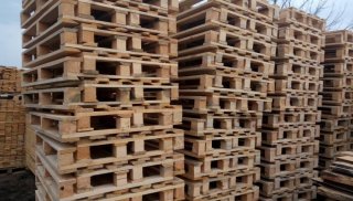 Транспортировка товара на деревянных поддонах