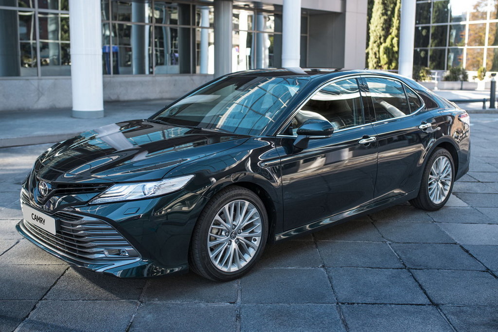 Toyota Camry 2019
