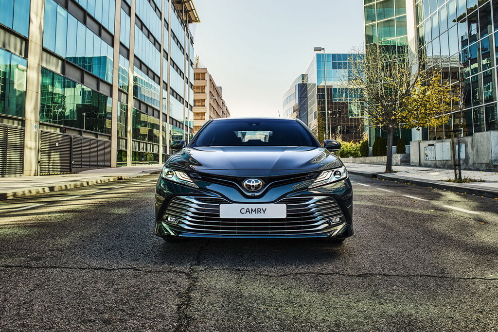 Toyota Camry 2019