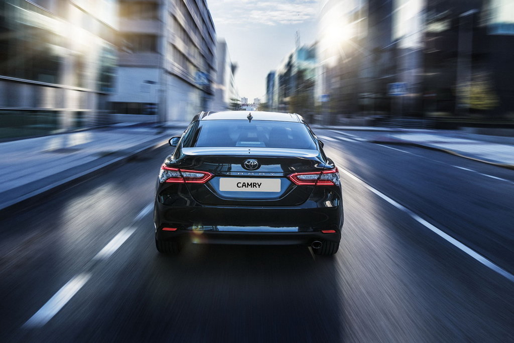 Toyota Camry 2019