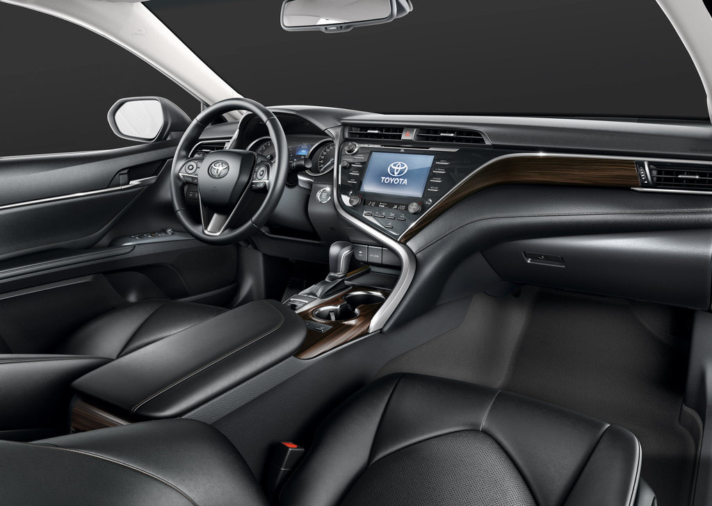 Toyota Camry 2019
