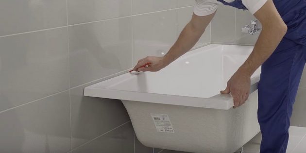 Установка ванны своими руками: Примерьте и выставьте ванну