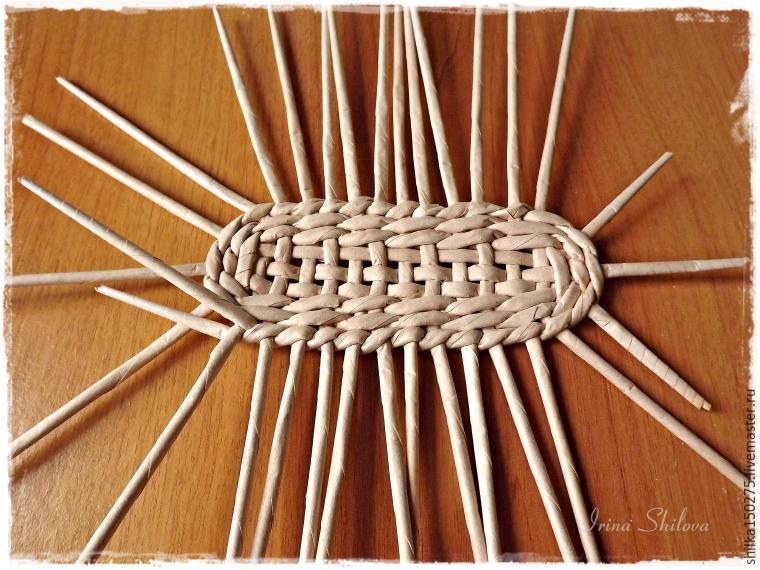 Мастер-класс: плетём лапоточки-оберег из бумажных трубочек, фото № 16