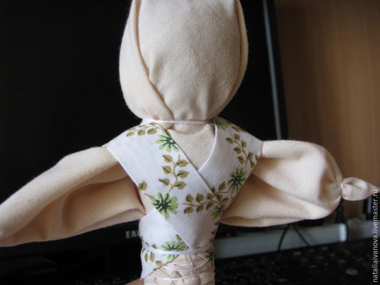 Делаем традиционную куклу-перевертыш «Девка-Баба», фото № 21