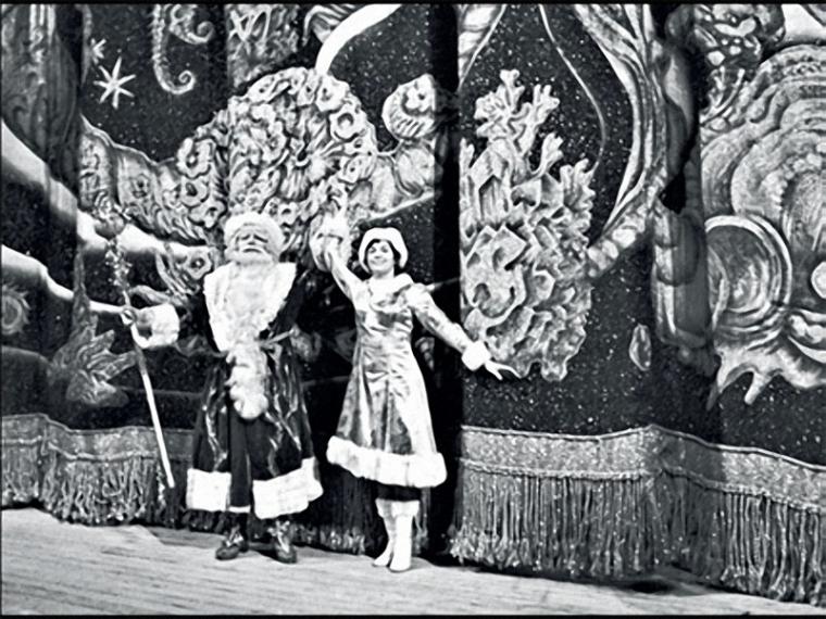 История возникновения новогоднего карнавального костюма, фото № 3
