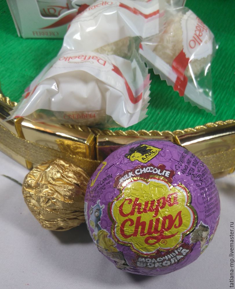 Новогодний домик Деда Мороза из коробки конфет: мастер-класс, фото № 40