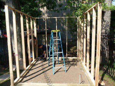Крепление вертикальных стоек Крепление вертикальных стоек