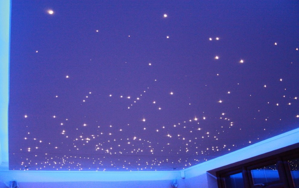 Неоновая подсветка звезд на потолке в детской