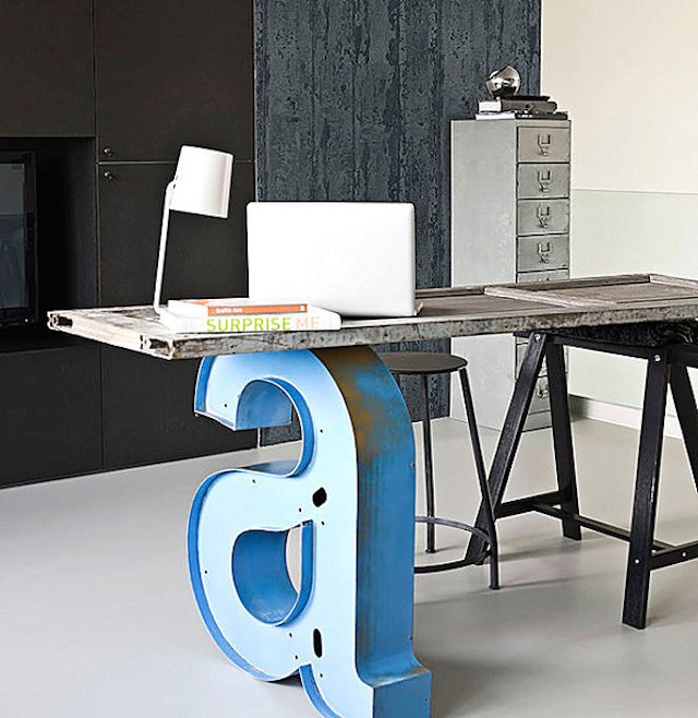 15 handmade идей для промдизайна интерьера - столики с ножкой из буквы