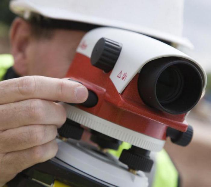 как работать с нивелиром