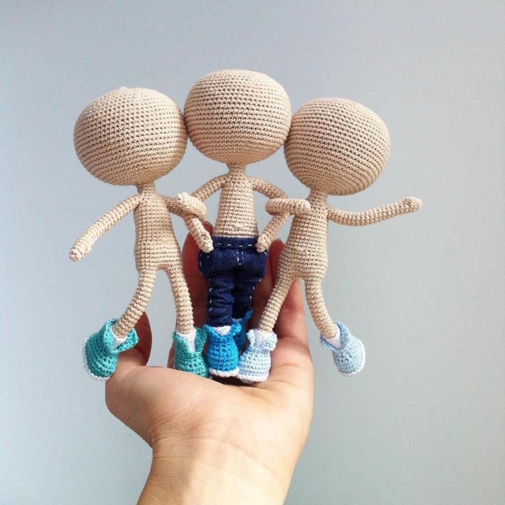 куклы амигуруми в процессе создания