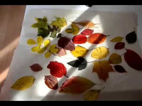 Простая поделка для детского сада - картина из отпечатков осенних листьев