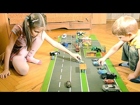 Делаем дорогу для игры в машинки своими руками. Build a road.