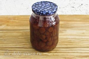 Виноградное варенье: Разлить варенье по банкам