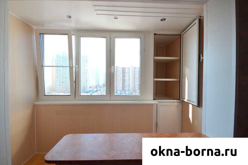 Встроенный шкаф при объединении балкона с комнатой