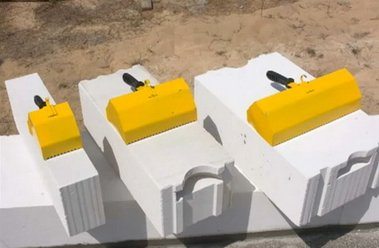 Изделия отличаются между собой не только плотностью и габаритами, но и способом фиксации Изделия отличаются между собой не только плотностью и габаритами, но и способом фиксации