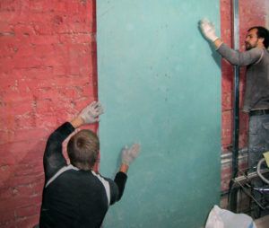 отделка кирпичных стен внутри дома своими руками