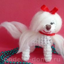 Вязаная собачка болонка