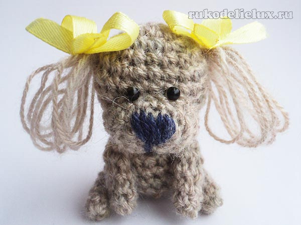 Игрушка собака связанная крючком
