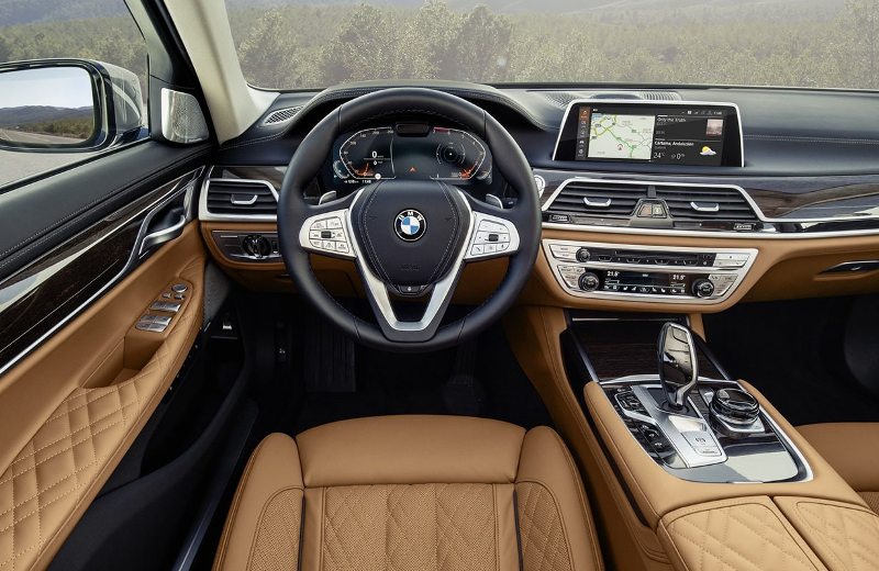 obzor-novogo-pokoleniya-BMW-7-Series-vypuska-2019-foto-vnutri-salona