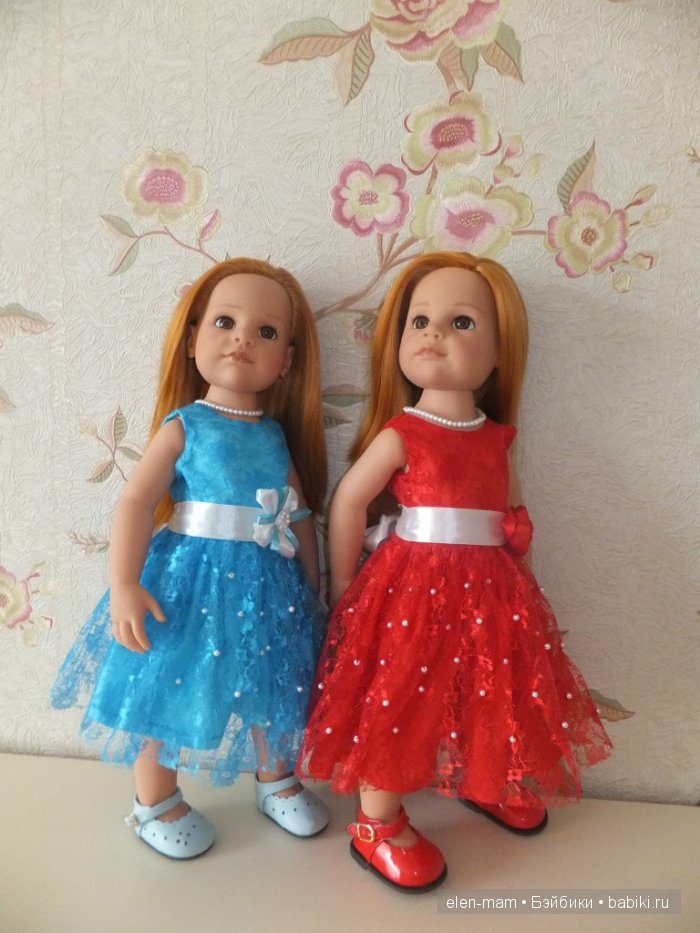 Красное и голубое платья с бусинами