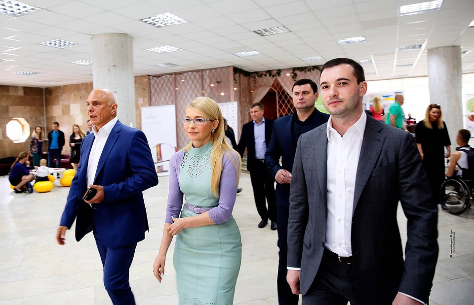 Юлия Тимошенко с мужем Александром (слева) и зятем Артуром Чечеткиным. Фото: Facebook. 
