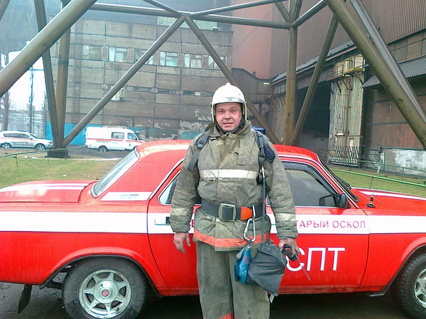 За 15 лет службы Александр Горохов участвовал в тушении сотен пожаров. 