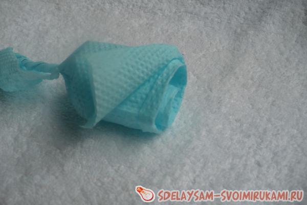 Роза из бумажной салфетки Роза из бумажной салфетки