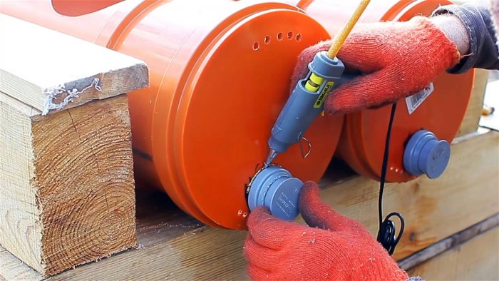 Грядка для клубники из ПВХ трубы с системой прикорневого полива