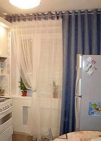 Потолочный карниз