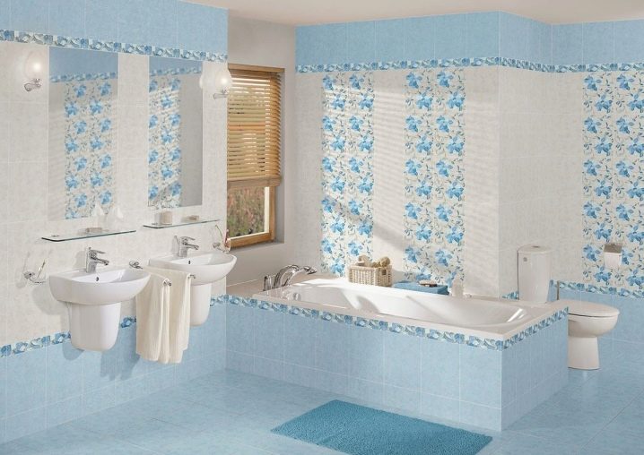 Голубая плитка в дизайне интерьера ванной комнаты