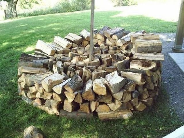 Укладка поленницы - "стога"