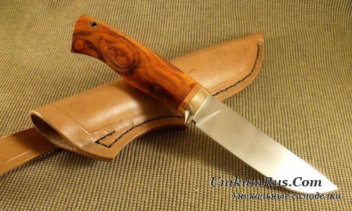 нож с рукоятью из железного дерева