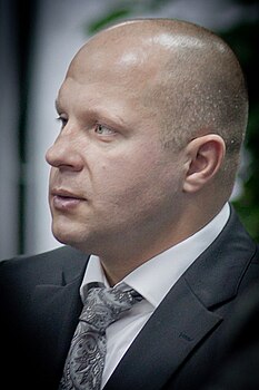 Fedor Emelianenko 2012.jpg